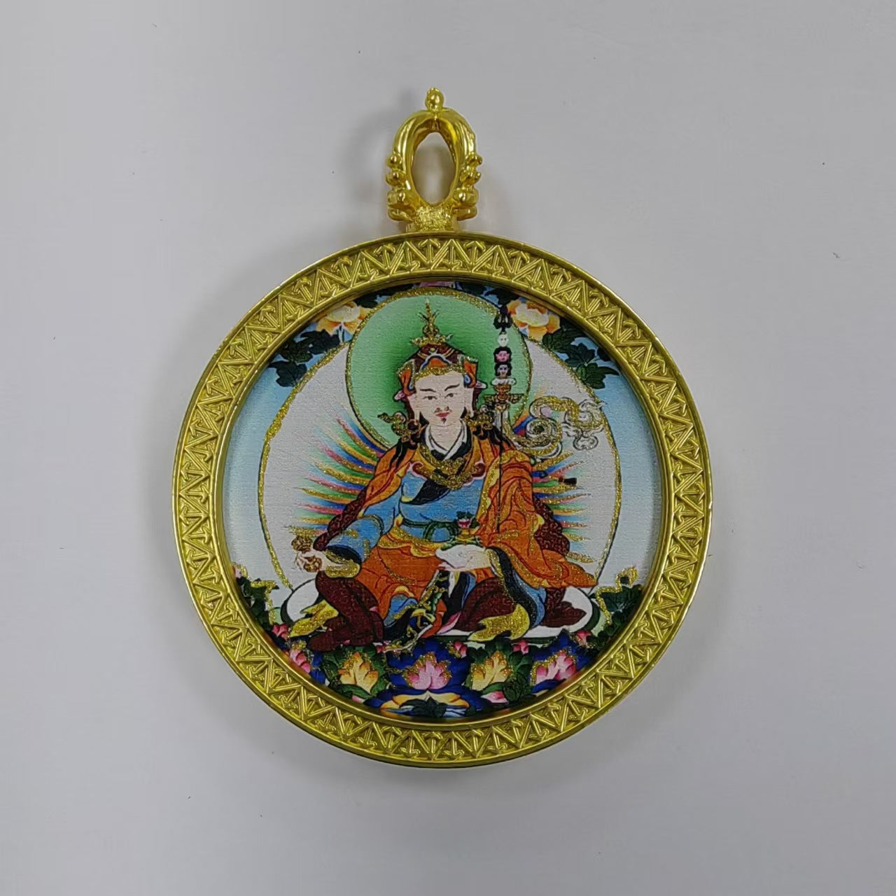 Round golden thangka pendant Beautiful pendant necklace Ancient Chinese pure painting art