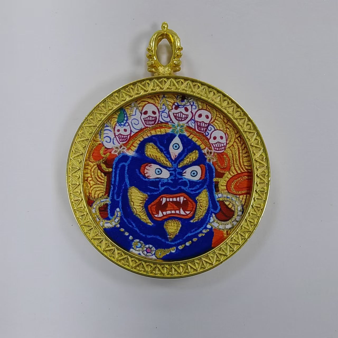 Round golden thangka pendant Beautiful pendant necklace Ancient Chinese pure painting art