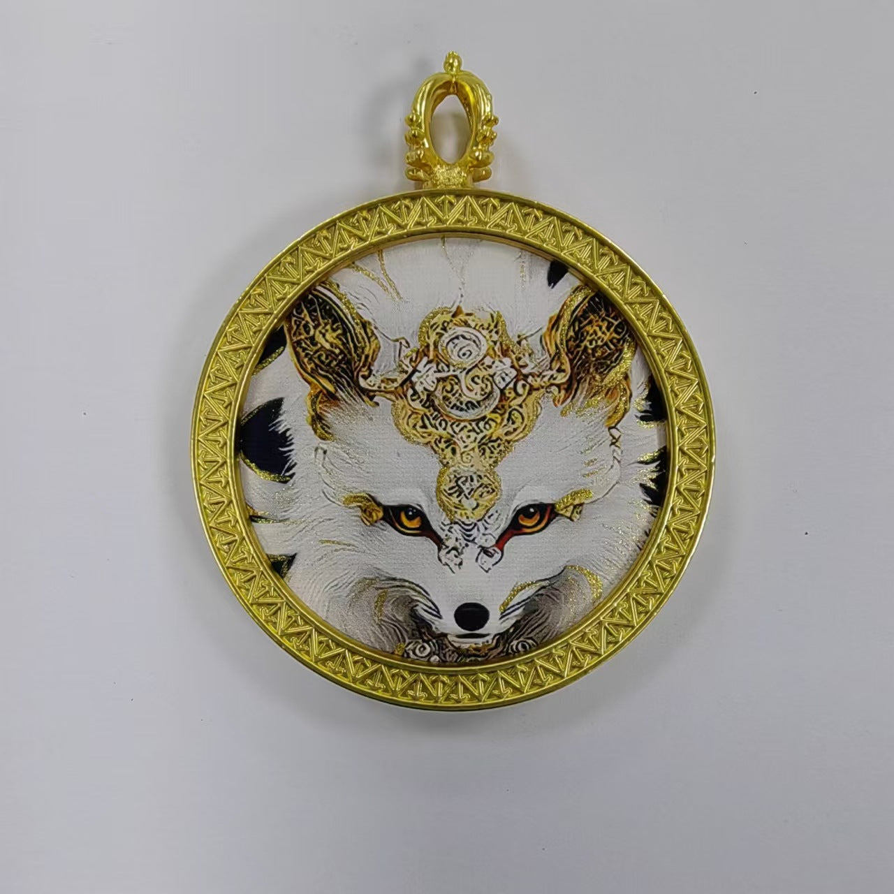 Round golden thangka pendant Beautiful pendant necklace Ancient Chinese pure painting art