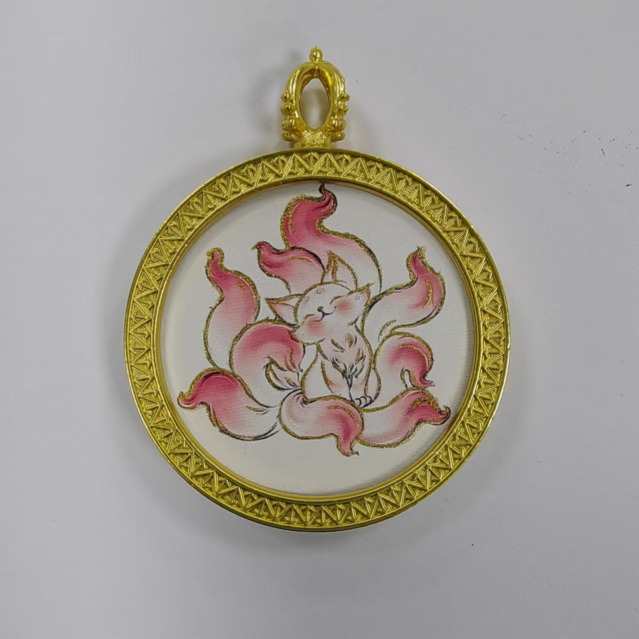 Round golden thangka pendant Beautiful pendant necklace Ancient Chinese pure painting art