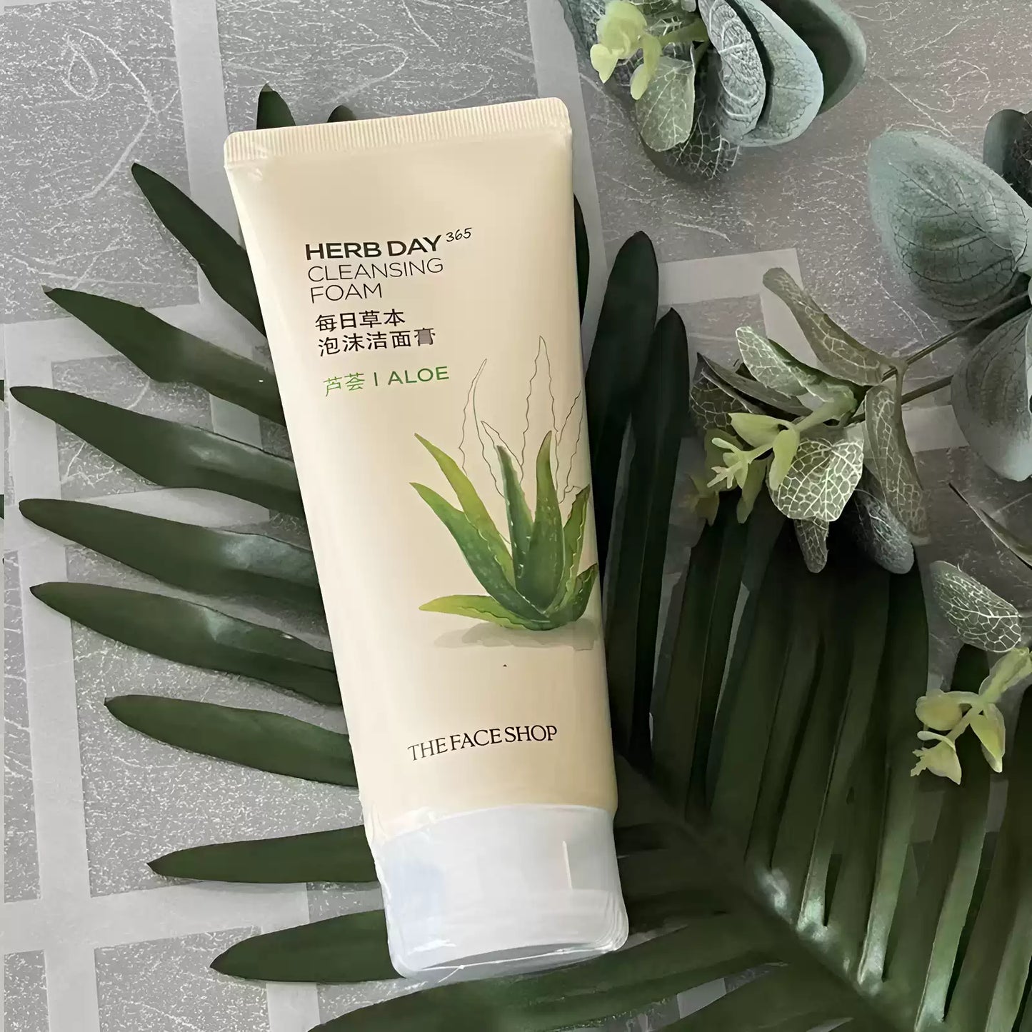 The Face Shop Facial Cleanser, Aloe & Lemon Formula, Mild Hydrating Foam Cleanser, Refreshing Clean for Students