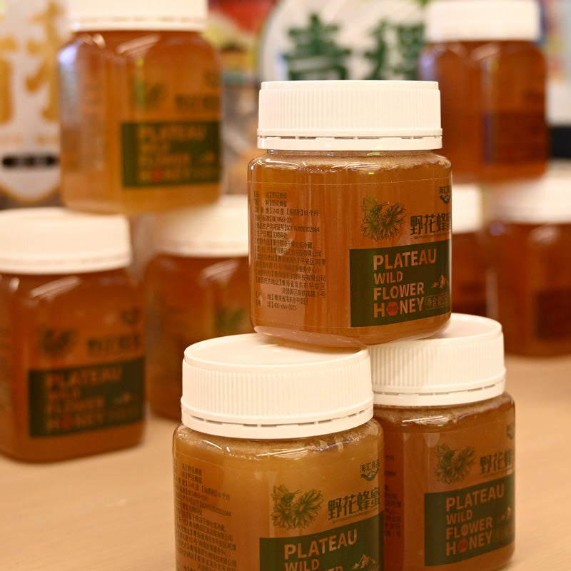 Qinghai specialty wild flower honey is rich in nutrition and contains a variety of vitamins, beautifying and nourishing the skin, with a unique taste